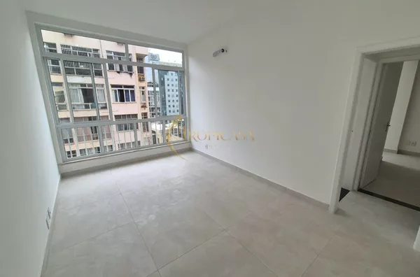 Apartamento à Venda no Leme | 2 Quartos, 70m², Reformado, Vaga e Sol da Manhã - Foto 1