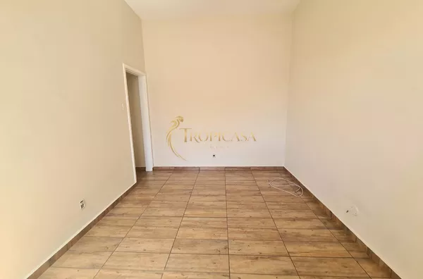 Catete | Sala e Quarto | Vista Livre | Silencioso | Sol da Manhã | 37m² | Próximo ao Metrô