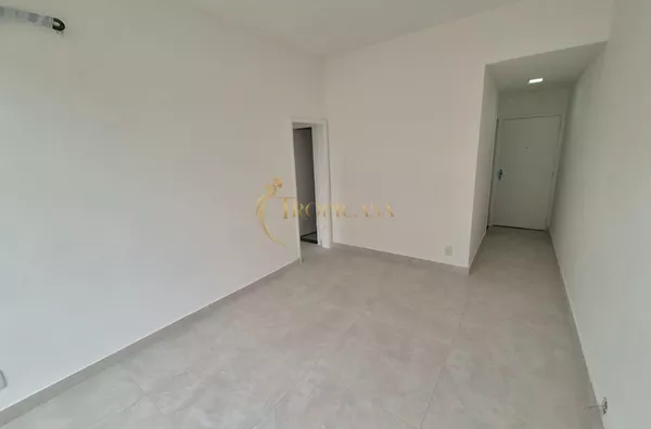 Apartamento à Venda no Leme | 2 Quartos, 70m², Reformado, Vaga e Sol da Manhã - Foto 3