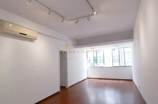 Apartamento à Venda ou Locação em Copacabana | 156m², 3 Quartos, 1 por Andar e Vaga