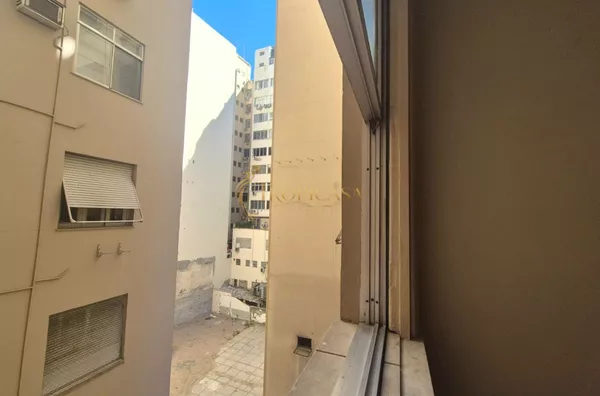 Apartamento à Venda em Copacabana | 2 Quartos, 70m², Vaga na Escritura e Quadra da Praia - Foto 2