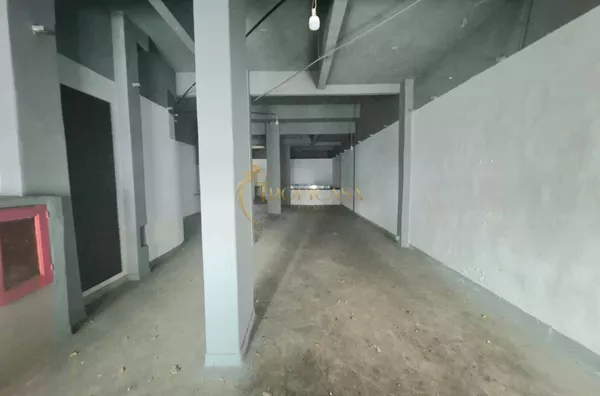 Loja Comercial à Venda ou Locação no Humaitá | 256m², Frente para Rua e Alto Fluxo Comercial