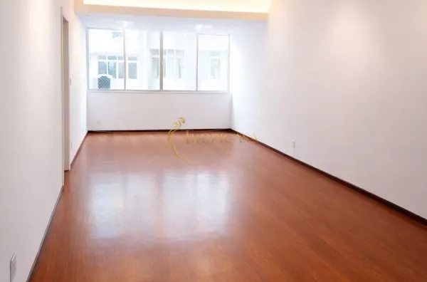 Apartamento à Venda ou Locação em Copacabana | 156m², 3 Quartos, 1 por Andar e Vaga