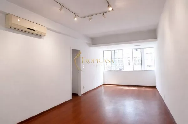 Apartamento à Venda ou Locação em Copacabana | 156m², 3 Quartos, 1 por Andar e Vaga