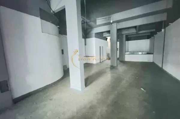 Loja Comercial à Venda ou Locação no Humaitá | 256m², Frente para Rua e Alto Fluxo Comercial