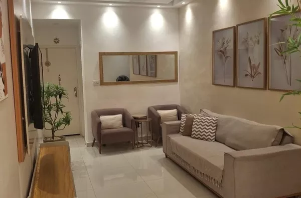 Apartamento à Venda em Copacabana | 90m², Porteira Fechada, Varanda, 3 Quartos e Vaga