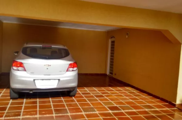 Casa com 3 dormitórios planejados sendo 1 suíte, banheiro social, sala de estar e jantar, garagem 4 carros .Jardim Nova Europa. - Foto 87