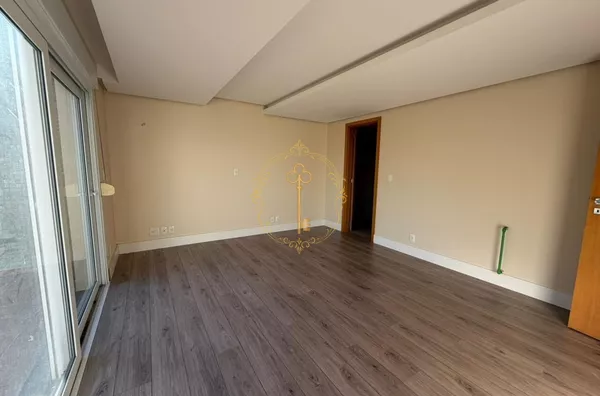 APARTAMENTO CENTRAL COM 3 DORMITÓRIOS
