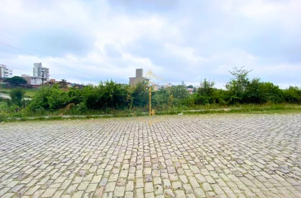 TERRENO A VENDA NO SANVITTO