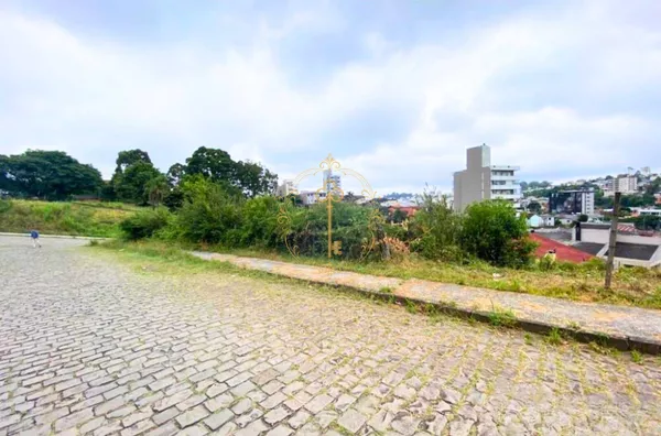TERRENO A VENDA NO SANVITTO