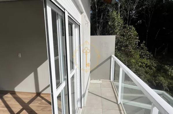 SOBRADO EM CONDOMINIO NO FORQUETA