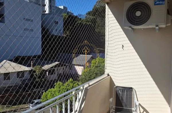 APARTAMENTO COM 3 DORMITÓRIOS