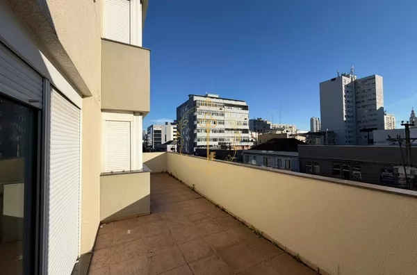 APARTAMENTO CENTRAL COM 3 DORMITÓRIOS