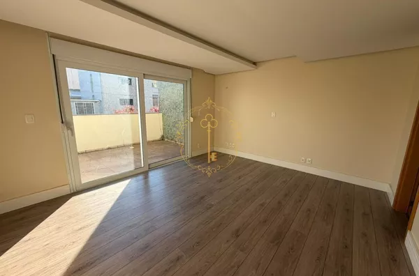 APARTAMENTO CENTRAL COM 3 DORMITÓRIOS