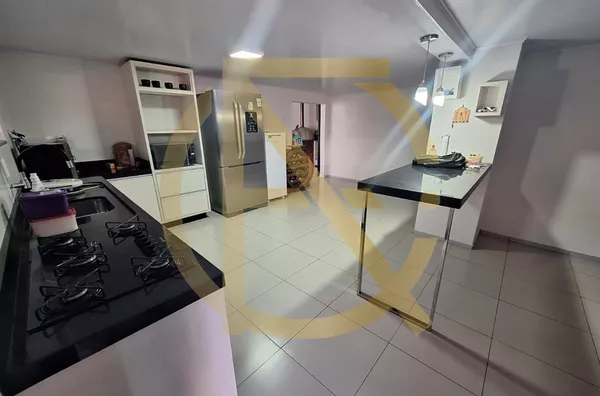Casa Mista 2 pisos à Venda, Realeza