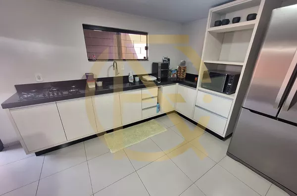 Casa Mista 2 pisos à Venda, Realeza