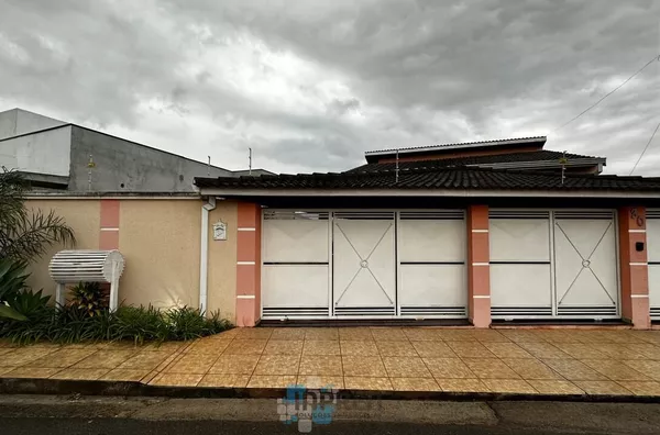 Casa em Jardim Real, Bom Jesus dos Perdões/SP