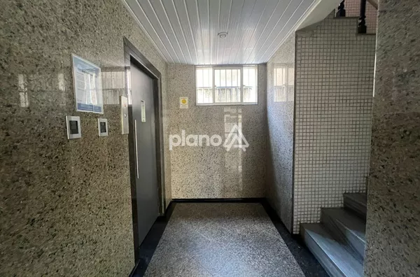 HALL ELEVADOR