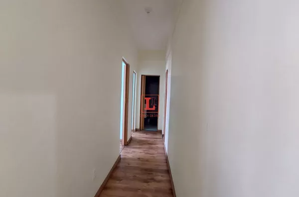 Apartamento dois quartos no centro