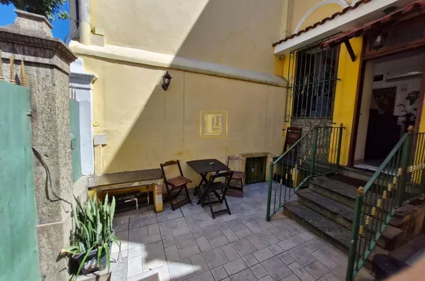 Hostel com cerca de 250 metros quadrados no Bairro Catunbí.