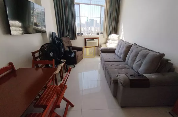 Apartamento de Sala um Quarto Dependência e Garagem, centro do Rio de Janeiro