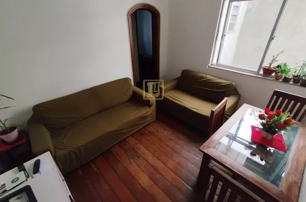 Apartamento dois Quartos no Centro