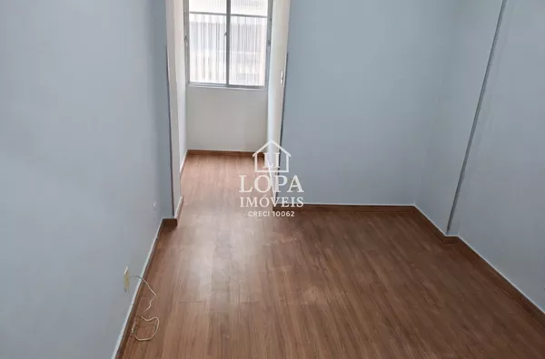 Apartamento de sala quarto cozinha banheiro de frente centro do Rio de Janeiro