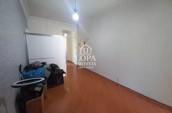 Apartamento à Venda com 2 quartos, 1 banheiro e 65m² por R$ 280.000