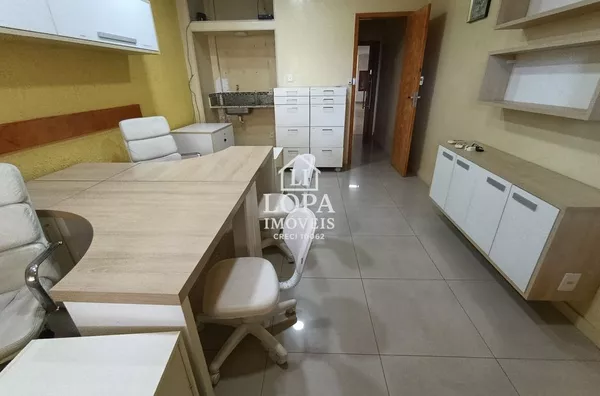Sala comercial com banheiro dividida em centro do Rio de Janeiro para venda