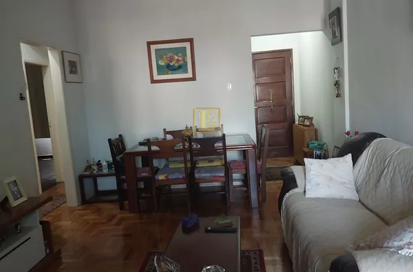 Apartamento 3 quartos com dependência uma vaga de garagem na escritura.