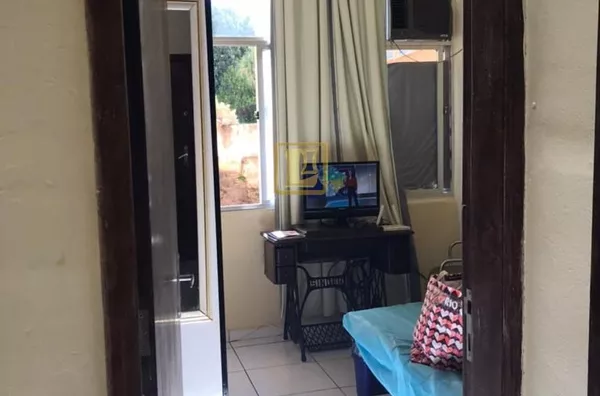 Conjugado à venda no Bairro de Santa Teresa, Rio de Janeiro