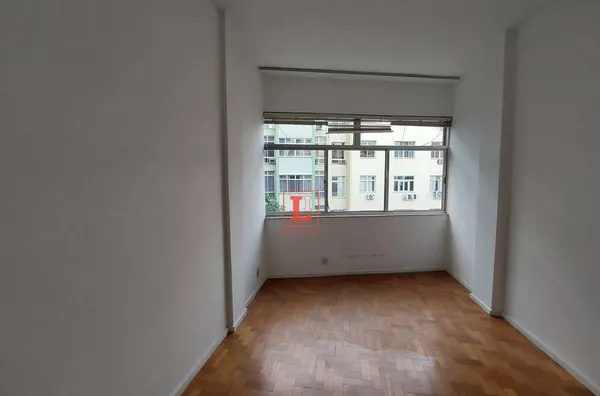 Apartamento três quartos Tijuca próximo da praça saens penha