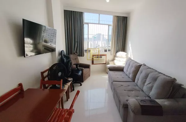Apartamento de Sala um Quarto Dependência e Garagem, centro do Rio de Janeiro