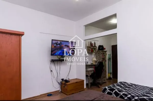 Apartamento à Venda com 1 quarto, 1 banheiro e 25 m² por R$ 200.000