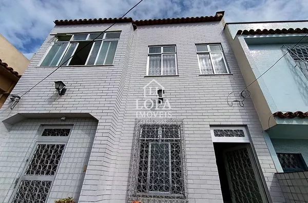 Casa com dois quartos e dependência para venda em Santa Teresa Rio de Janeiro