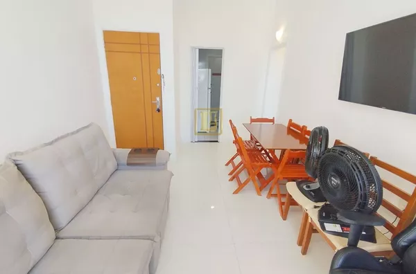 Apartamento de Sala um Quarto Dependência e Garagem, centro do Rio de Janeiro