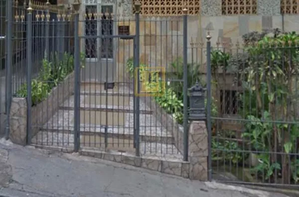 Conjugado à venda no Bairro de Santa Teresa, Rio de Janeiro