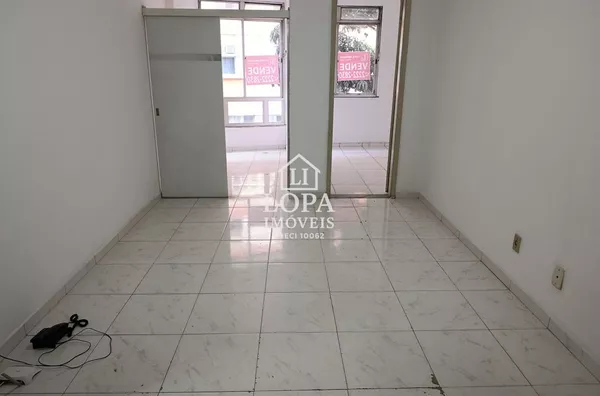 Apartamento de Sala Dois Quartos Frente com Garagem em centro do Rio de Janeiro