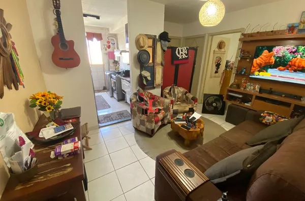 Apartamento de dois quartos na Rua Frei Caneca Estácio