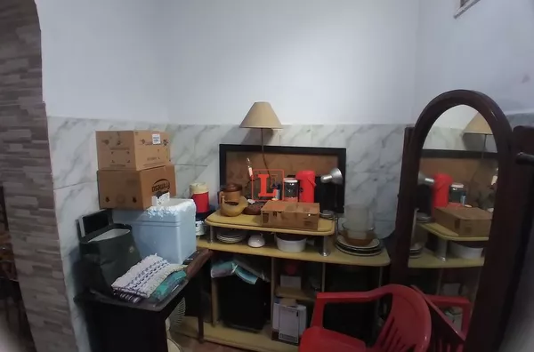 Apartamento à venda com dois quartos e dependência com entrada dependente
