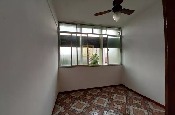 Apartamento Dois Quartos No Centro