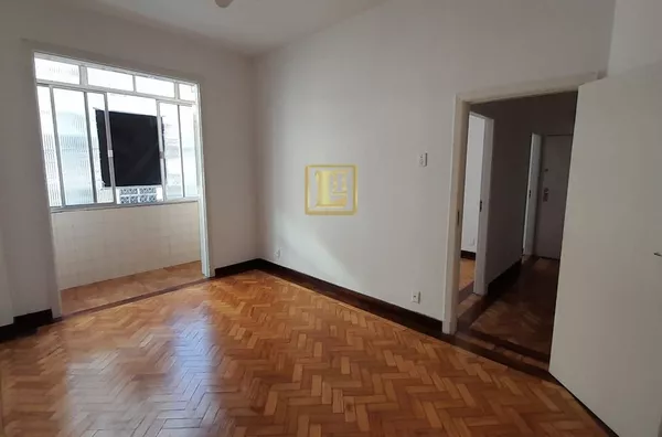 Apartamento à venda no Centro