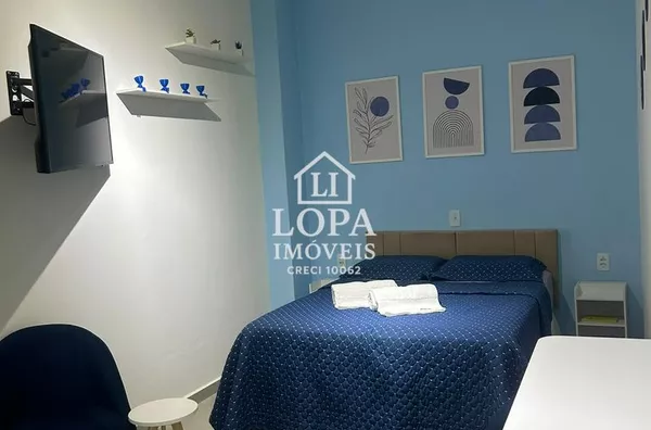 Conjugado reformado com mobília no centro do Rio