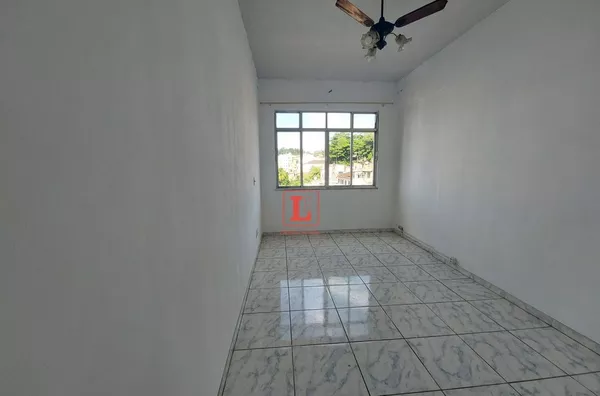 Apartamento sala quarto com dependência