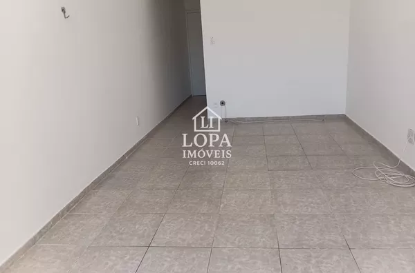 Conjugado no centro com vaga de garagem