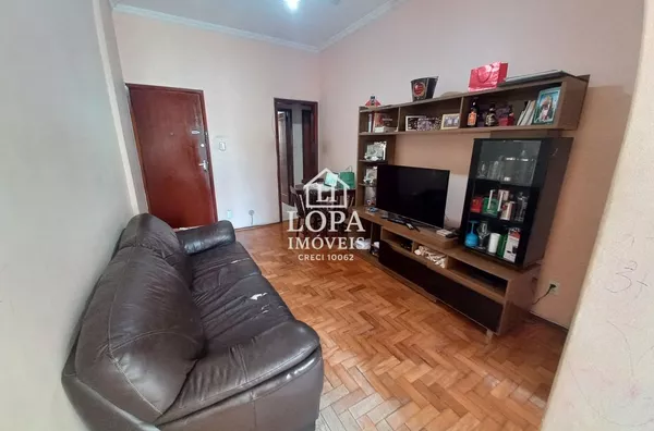Apartamento à Venda com 2 quartos, 2 banheiros e quarto dependência