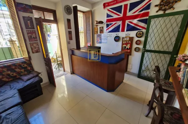 Hostel com cerca de 250 metros quadrados no Bairro Catunbí.
