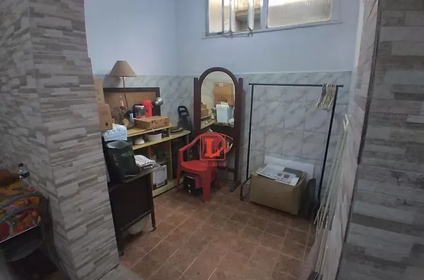 Apartamento à venda com dois quartos e dependência com entrada dependente