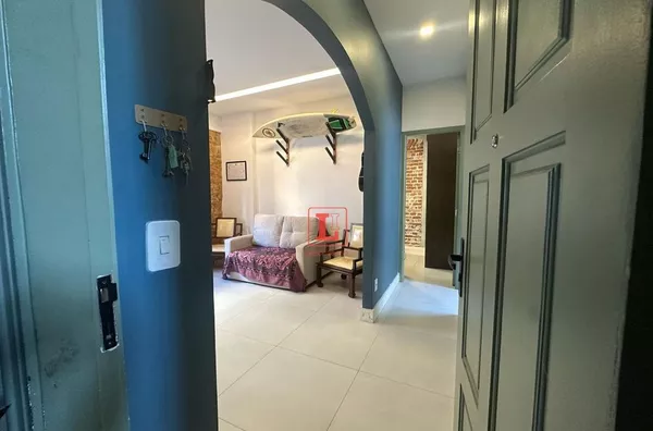Apartamento Reformado e Moderno, Dois Quartos no Centro do Rio