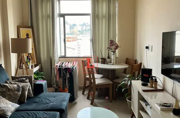 Apartamento de quarto e Sala com dependência